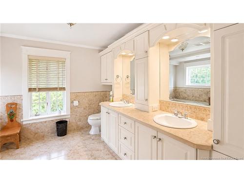 650 West Dr, Bathurst, NB 