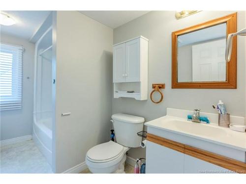 6 Lynch St, Moncton, NB - Indoor Photo Showing Bathroom