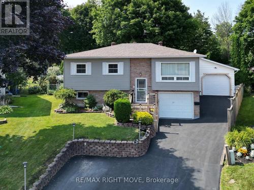 8 GAUDAUR COURT  Orillia, ON L3V 7B4