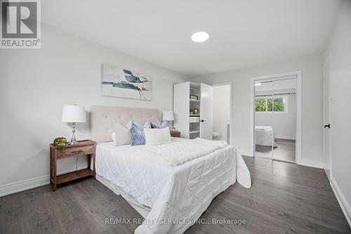 7493 Netherwood Road, Mississauga, ON - Indoor Photo Showing Bedroom