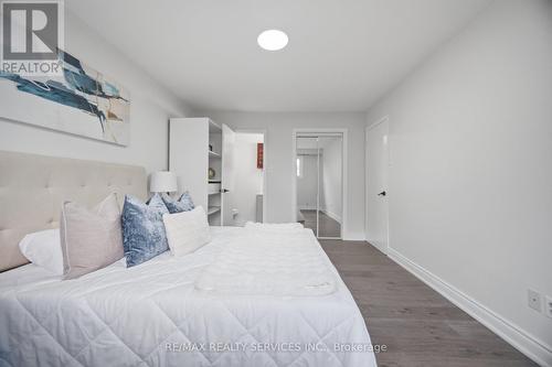 7493 Netherwood Road, Mississauga, ON - Indoor Photo Showing Bedroom