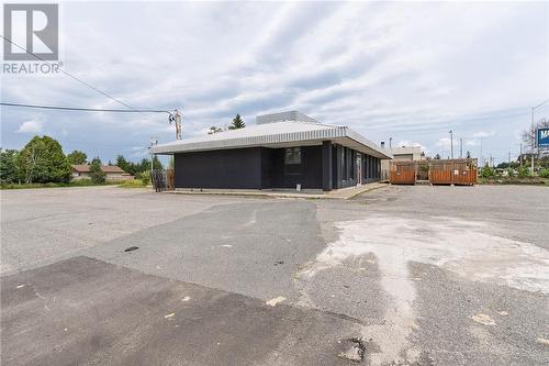 1642 Main, Val Caron, ON 