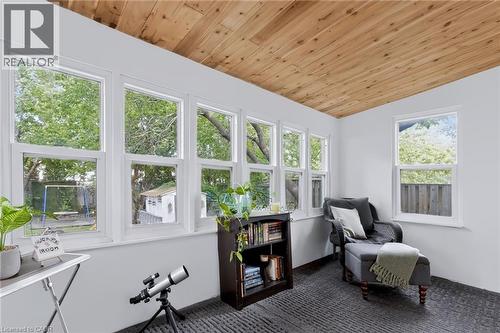 703 Brighton Avenue, Hamilton, ON - Indoor