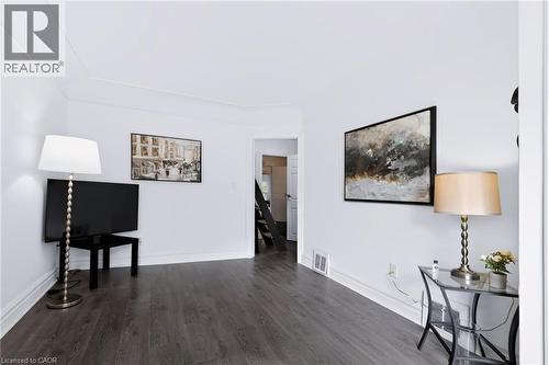 703 Brighton Avenue, Hamilton, ON - Indoor