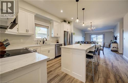117 Sarah Road, Mount Forest, ON - Indoor Photo Showing Kitchen With Upgraded Kitchen