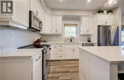 117 Sarah Road, Mount Forest, ON - Indoor Photo Showing Kitchen With Upgraded Kitchen
