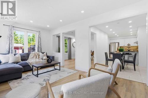96 Robideau Place, Whitby, ON - Indoor Photo Showing Living Room