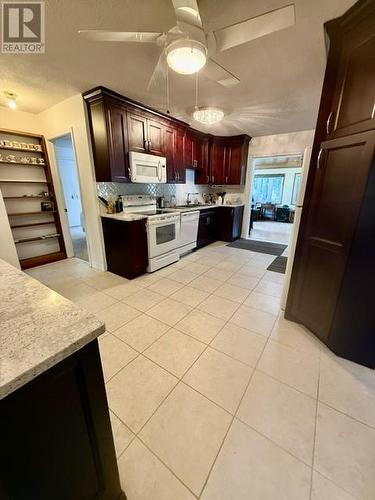 290 Second St N, Massey, ON - Indoor Photo Showing Kitchen