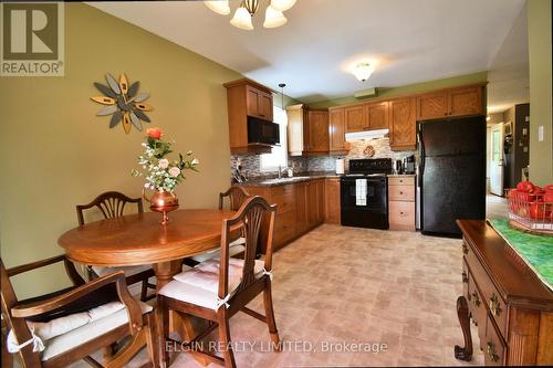 5 Havenridge Court, St. Thomas, ON - Indoor Photo Showing Dining Room