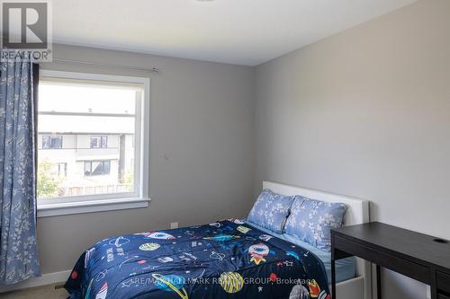 305 Oxer Place, Ottawa, ON - Indoor Photo Showing Bedroom