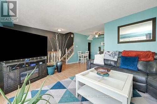Living Room - D - 5 Sonnet Crescent, Ottawa, ON - Indoor Photo Showing Living Room
