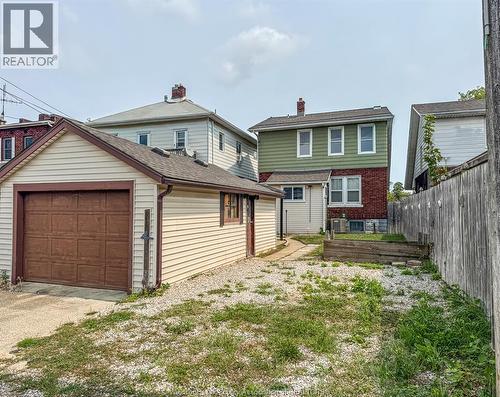 1111 Elsmere, Windsor, ON - Outdoor