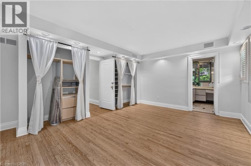 4 Forsyth Avenue N, Hamilton, ON - Indoor