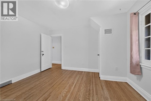4 Forsyth Avenue N, Hamilton, ON - Indoor Photo Showing Other Room