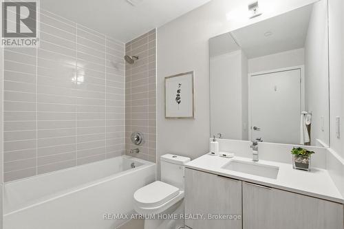 3601 - 181 Dundas Street E, Toronto, ON - Indoor Photo Showing Bathroom