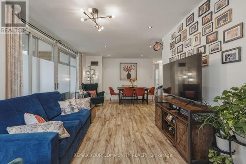 103 - 410 Mclevin Avenue, Toronto, ON - Indoor Photo Showing Other Room