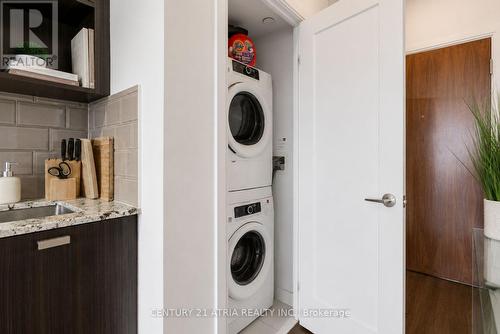 2919 - 275 Village Green Square, Toronto, ON - Indoor Photo Showing Laundry Room