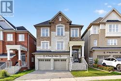 40 RIDGE GATE CRESCENT  East Gwillimbury, ON L0G 1M0