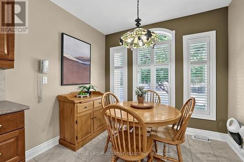 13 Renaissance Point, New Tecumseth, ON - Indoor Photo Showing Dining Room