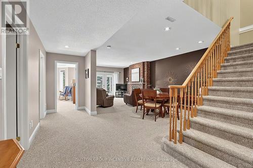 13 Renaissance Point, New Tecumseth, ON - Indoor Photo Showing Other Room