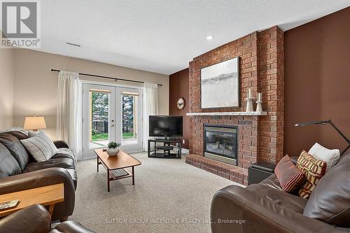 13 Renaissance Point, New Tecumseth, ON - Indoor Photo Showing Living Room With Fireplace