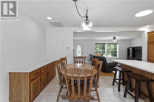 124 Yocom Drive, Espanola, ON - Indoor Photo Showing Dining Room