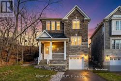 2581 ISLINGTON AVENUE  Toronto, ON M9V 4A2