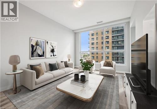 104 Garment Street Unit# 606, Kitchener, ON - Indoor Photo Showing Living Room
