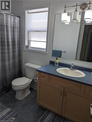 36 Bugdale Drive, Cambridge, ON - Indoor Photo Showing Bathroom