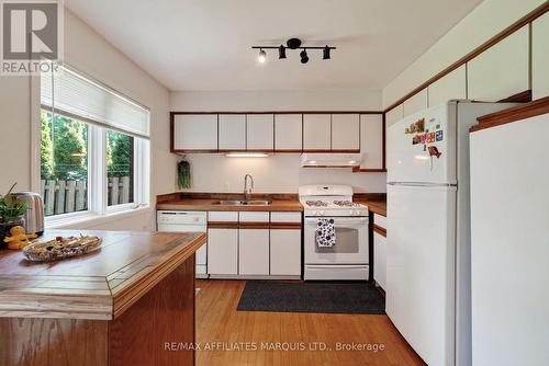 672 Champlain Drive, Cornwall, ON - Indoor Photo Showing Kitchen With Double Sink