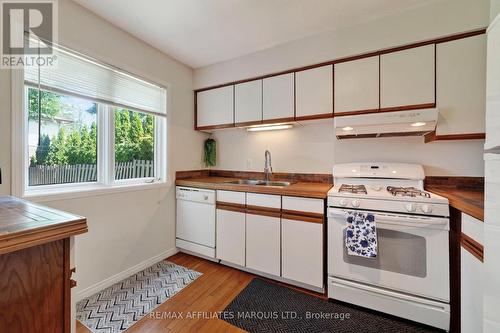 672 Champlain Drive, Cornwall, ON - Indoor Photo Showing Kitchen With Double Sink