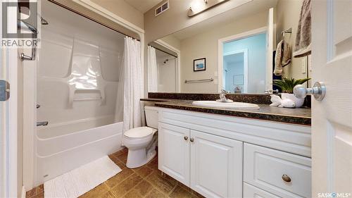2806 Sunninghill Crescent, Regina, SK - Indoor Photo Showing Bathroom