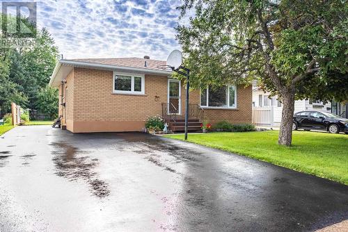 16 Tuckett ST  Sault Ste. Marie, ON P6A 4G7