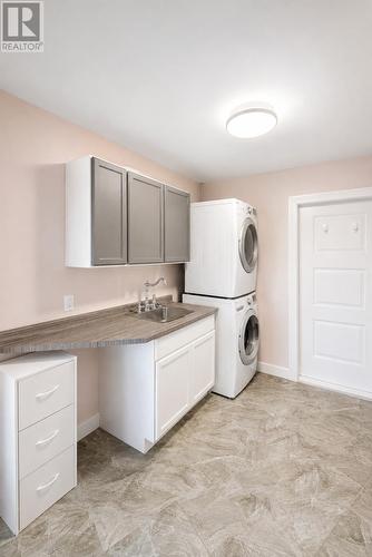 Main floor laundry - 110 Summit Drive, Paradise, NL - Indoor Photo Showing Laundry Room