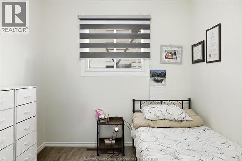 372 Lincoln Road Unit# 2, Windsor, ON - Indoor Photo Showing Bedroom