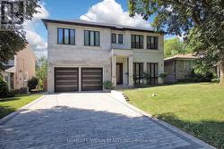 35 LONGWOOD DRIVE S  Toronto, ON M3B 1T9