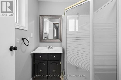 189 Arnold Drive, Perth, ON -  Photo Showing Bathroom