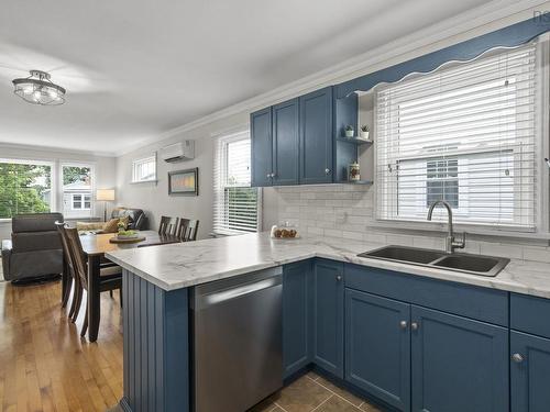 99 Thistle Street, Dartmouth, NS - Indoor Photo Showing Kitchen With Double Sink