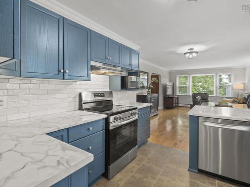 99 Thistle Street, Dartmouth, NS - Indoor Photo Showing Kitchen