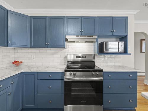 99 Thistle Street, Dartmouth, NS - Indoor Photo Showing Kitchen