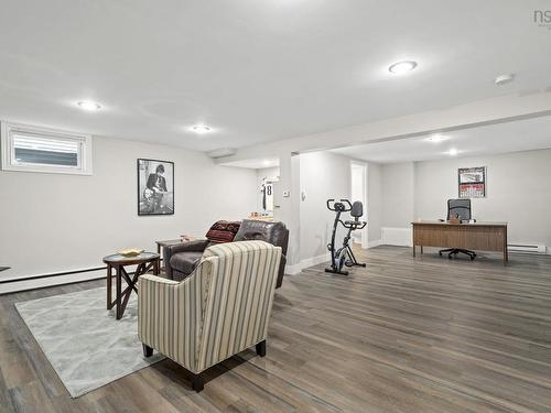 99 Thistle Street, Dartmouth, NS - Indoor