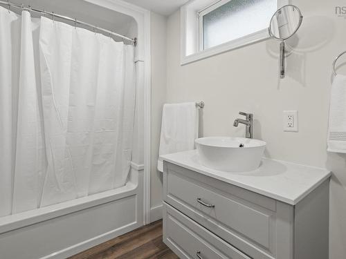 99 Thistle Street, Dartmouth, NS - Indoor Photo Showing Bathroom
