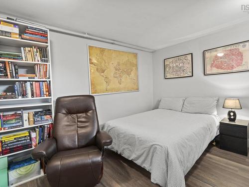 99 Thistle Street, Dartmouth, NS - Indoor Photo Showing Bedroom
