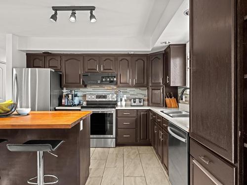 22 Sunnyvale Crescent, Lower Sackville, NS - Indoor Photo Showing Kitchen With Double Sink