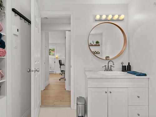 22 Sunnyvale Crescent, Lower Sackville, NS - Indoor Photo Showing Bathroom