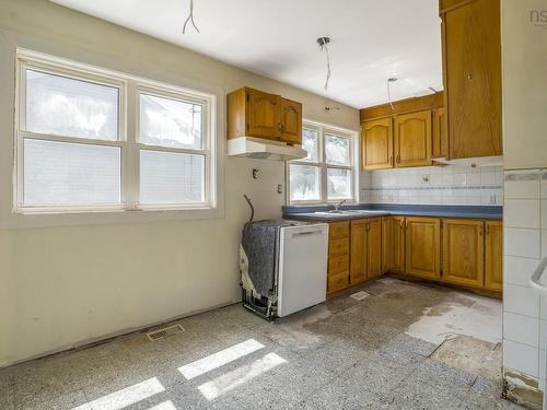 60 Thornhill Drive, Spryfield, NS - Indoor Photo Showing Kitchen