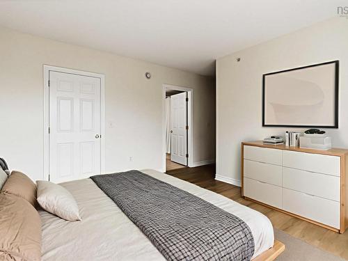 802 99 Waterfront Drive, Bedford, NS - Indoor Photo Showing Bedroom