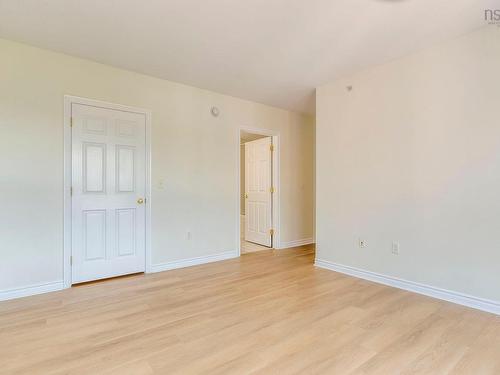 802 99 Waterfront Drive, Bedford, NS - Indoor Photo Showing Other Room