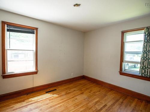 6 Harris Road, Dartmouth, NS - Indoor Photo Showing Other Room