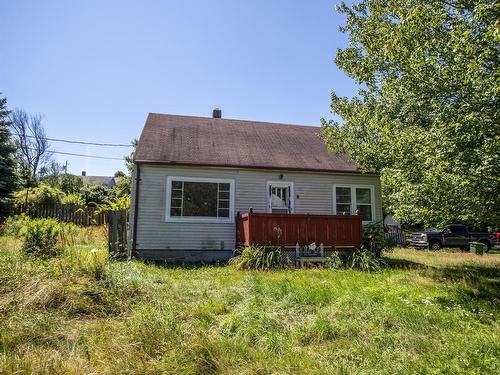 6 Harris Road, Dartmouth, NS - Outdoor